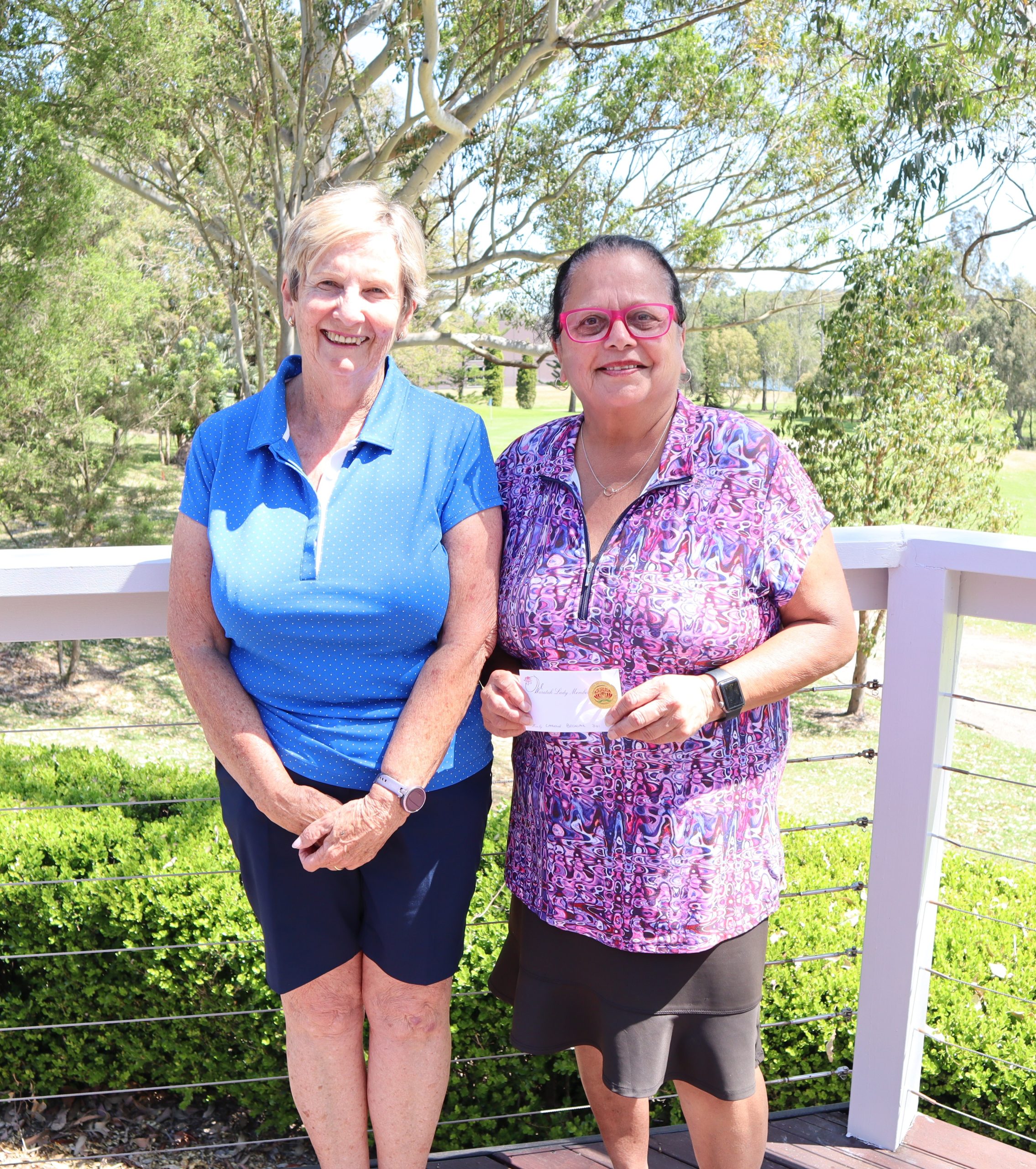 Div. 3 Winner and R/Up 
L-R   R/up Christine Muddle  Winner - Carole Becklar